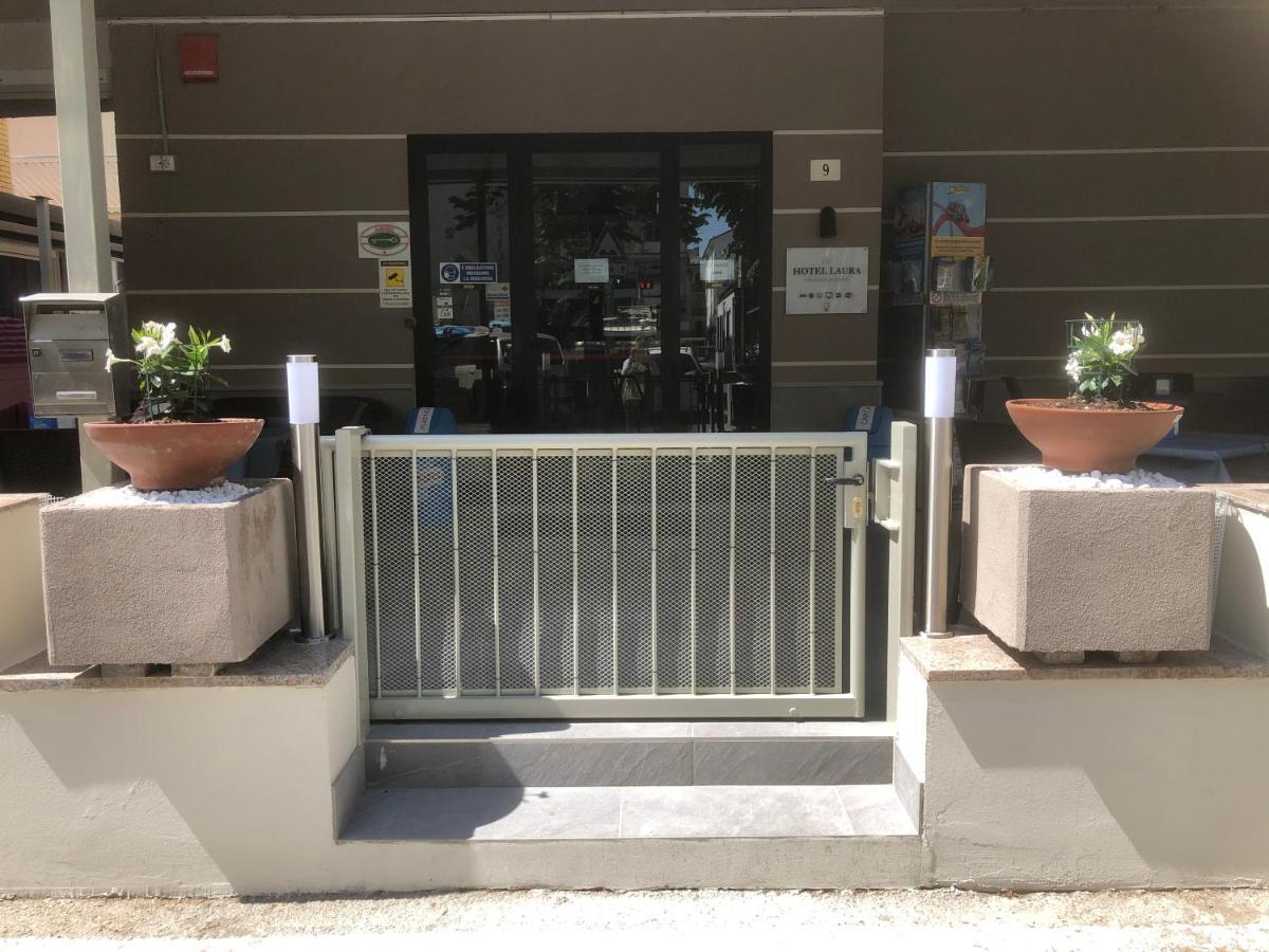 Hotel Laura Rimini Exterior photo
