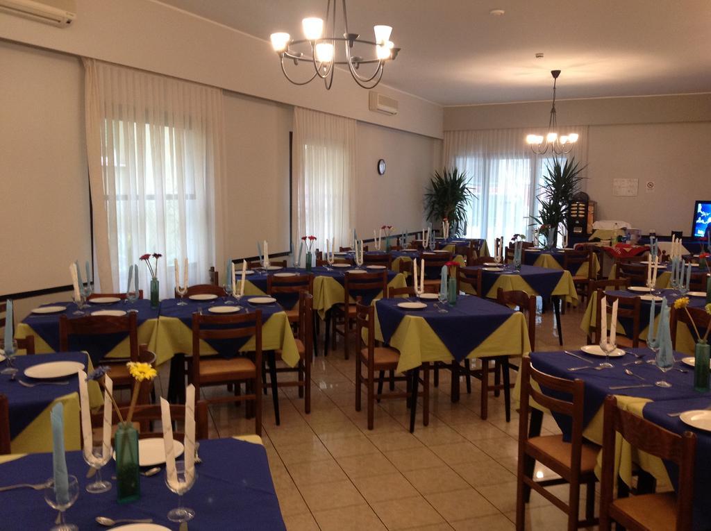 Hotel Laura Rimini Exterior photo